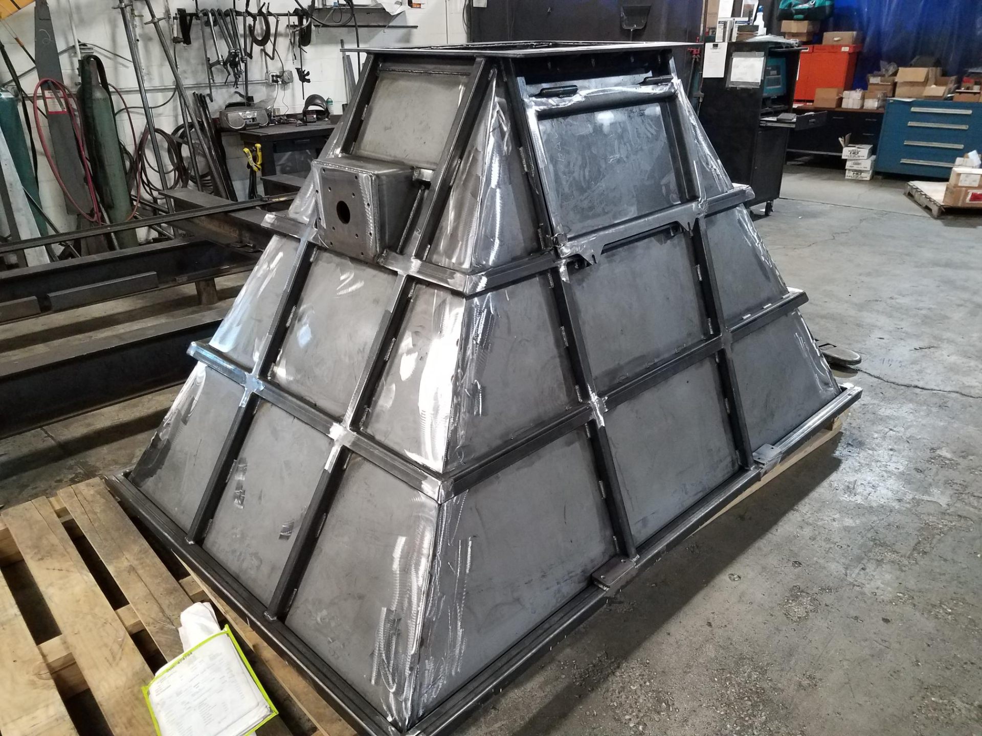 Custom pyramid-shaped welded tank assembly